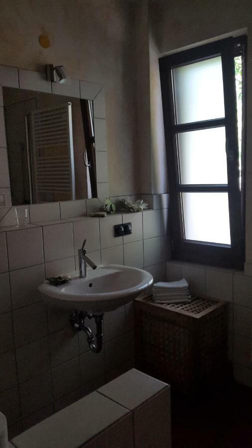Messezimmer Naehe Zentrum كولونيا المظهر الخارجي الصورة